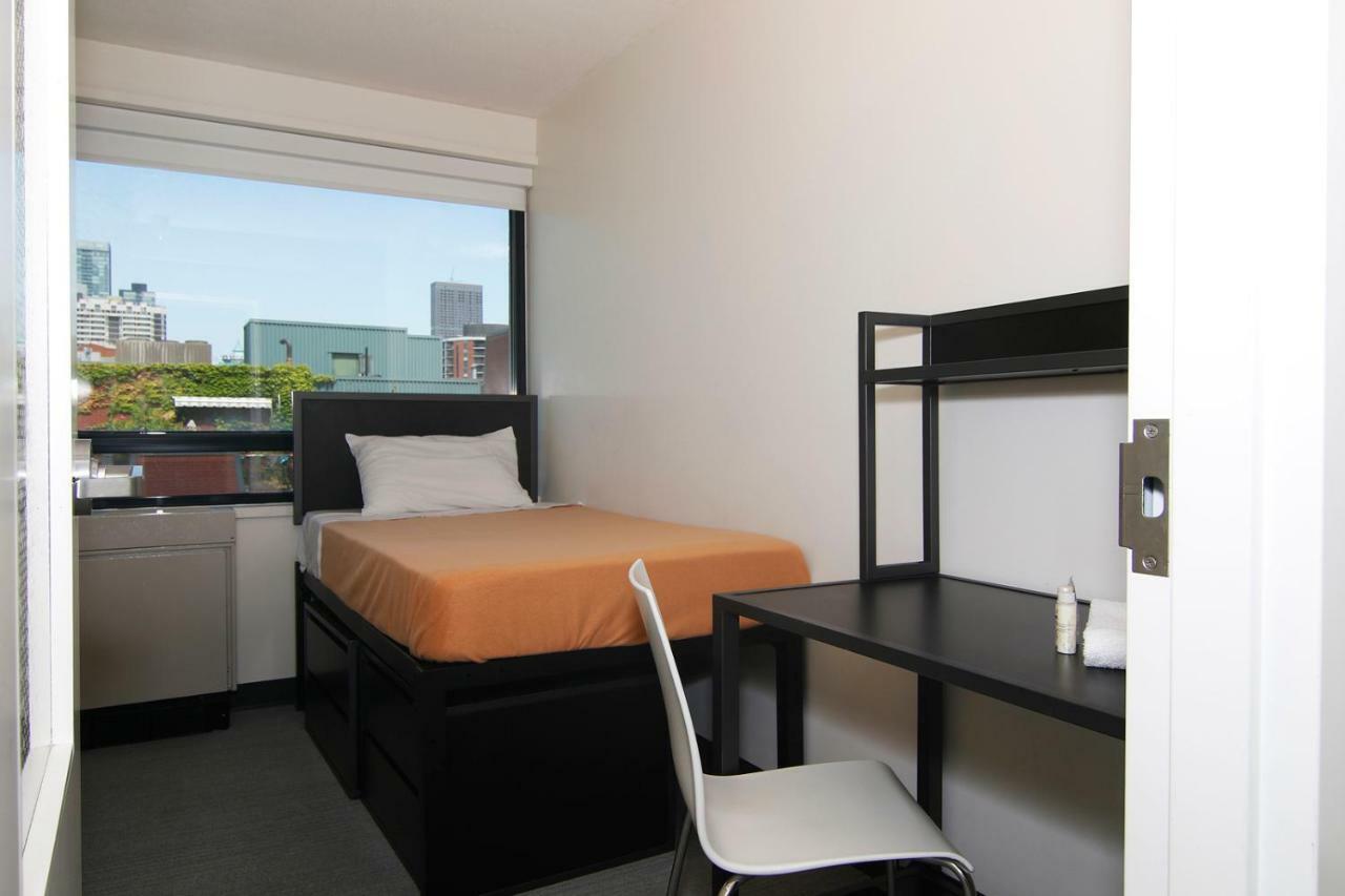 Parkside Student Residence Downtown Toronto Exterior photo